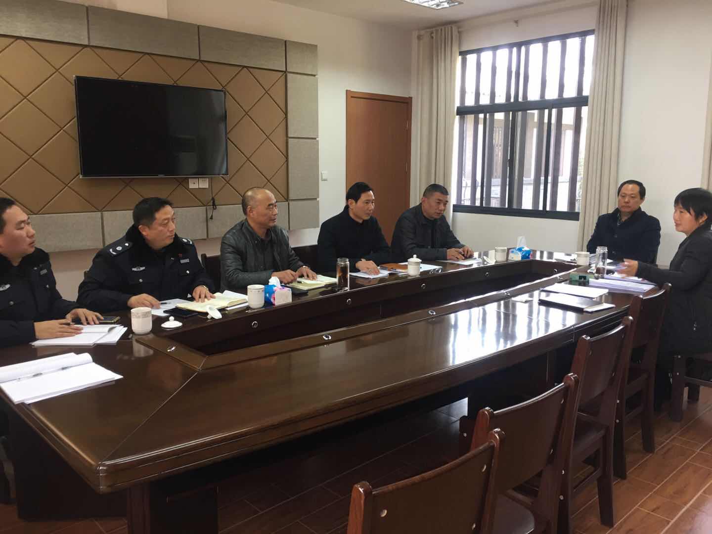 综合执法局民主生活会.jpg